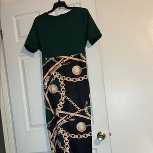 Elegant Green and Black Chain Print Dress